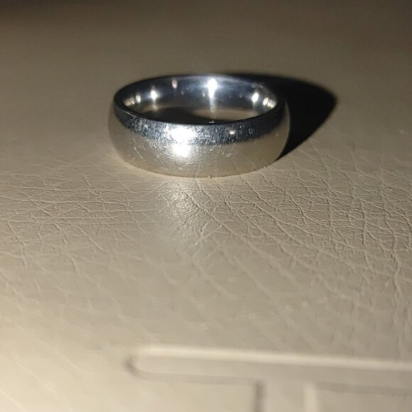 Wedding Band Ring Size 6 Stainless Steel Comfort Fit Polished Finish - Picture 6 of 8